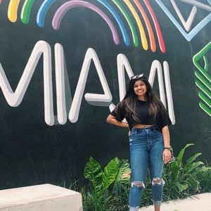 Meet your Posher, Ananya